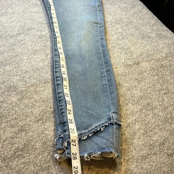 7 for all Mankind, The Ankle Skinny  Lux Vintage. Unique Ankle Detail!! - Picture 6 of 12
